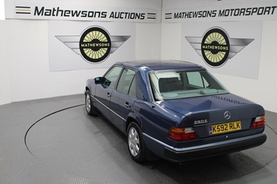 Lot 388 - 1993 MERCEDES 280 E AUTO