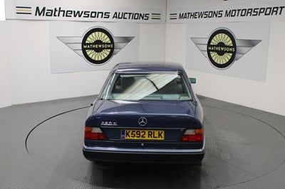 Lot 388 - 1993 MERCEDES 280 E AUTO