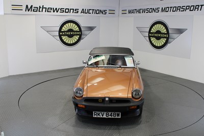 Lot 586 - 1981 MG B