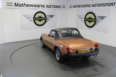 Lot 586 - 1981 MG B