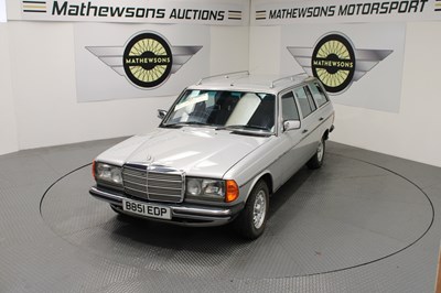 Lot 594 - 1984 MERCEDES 280 TE AUTO