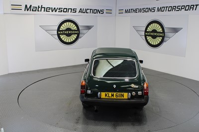 Lot 434 - 1975 MG B GT