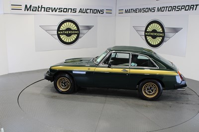 Lot 434 - 1975 MG B GT