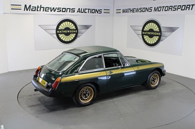 Lot 434 - 1975 MG B GT
