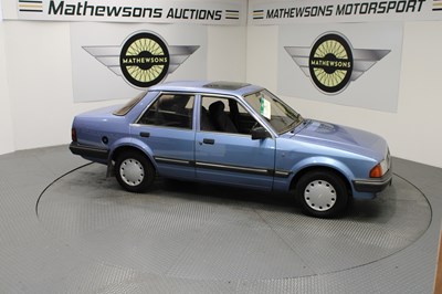 Lot 620 - 1985 FORD ORION GHIA AUTO