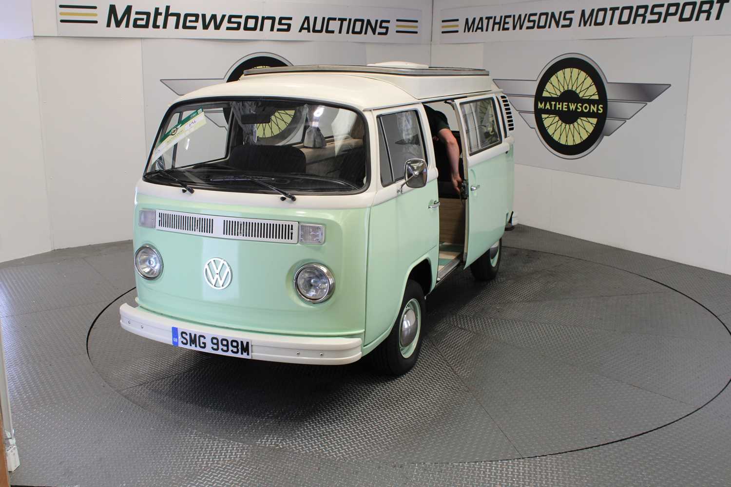 1974 VOLKSWAGEN MOTOR CA...