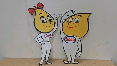 Lot 79 - PAIR OF MR & MRS DRIP ALLY COMPOSITE REPRO SIGNS 29" TALL