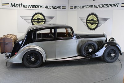 Lot 676 - 1938 BENTLEY 4 1/4 LITRE PILLAR-LESS SALOON