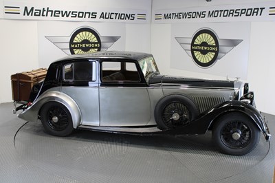 Lot 676 - 1938 BENTLEY 4 1/4 LITRE PILLAR-LESS SALOON