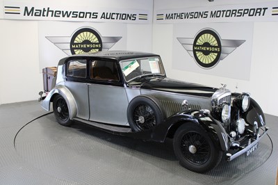 Lot 676 - 1938 BENTLEY 4 1/4 LITRE PILLAR-LESS SALOON