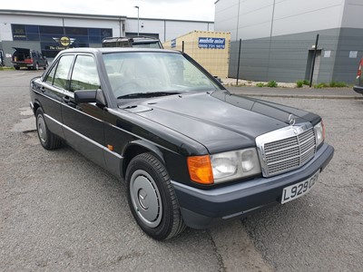 Lot 395 - 1993 MERCEDES 190E