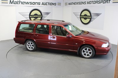 Lot 670 - 2000 VOLVO V70 CLASSIC AUTO
