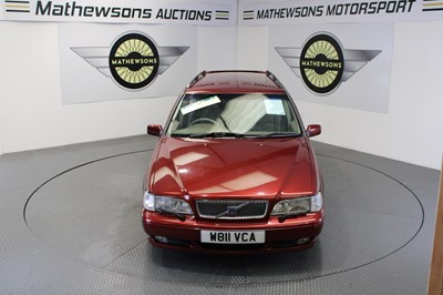 Lot 670 - 2000 VOLVO V70 CLASSIC AUTO