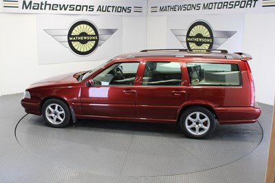 Lot 670 - 2000 VOLVO V70 CLASSIC AUTO