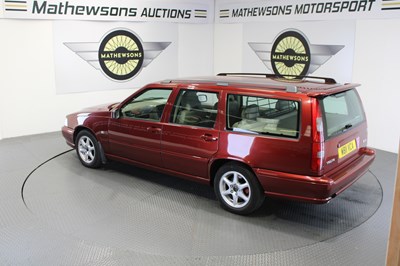 Lot 670 - 2000 VOLVO V70 CLASSIC AUTO