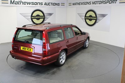 Lot 670 - 2000 VOLVO V70 CLASSIC AUTO