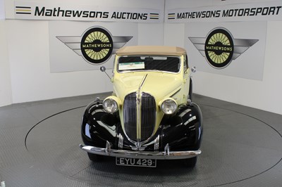 Lot 776 - 1938 CHRYSLER COUPE