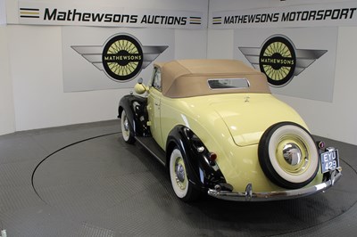 Lot 776 - 1938 CHRYSLER COUPE