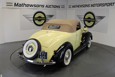 Lot 776 - 1938 CHRYSLER COUPE
