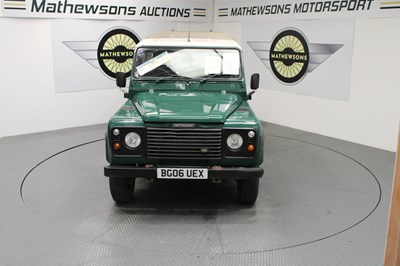 Lot 876 - 2006 LAND ROVER DEFENDER 90 TD5