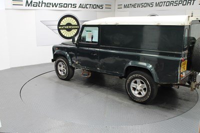 Lot 882 - 2002 LAND ROVER DEFENDER 110 COUNTY TD5