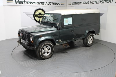 Lot 882 - 2002 LAND ROVER DEFENDER 110 COUNTY TD5