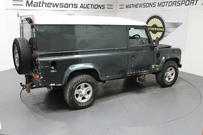 Lot 882 - 2002 LAND ROVER DEFENDER 110 COUNTY TD5