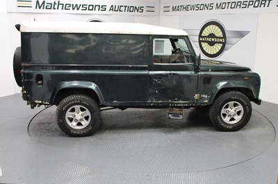 Lot 882 - 2002 LAND ROVER DEFENDER 110 COUNTY TD5