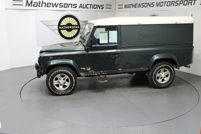 Lot 882 - 2002 LAND ROVER DEFENDER 110 COUNTY TD5