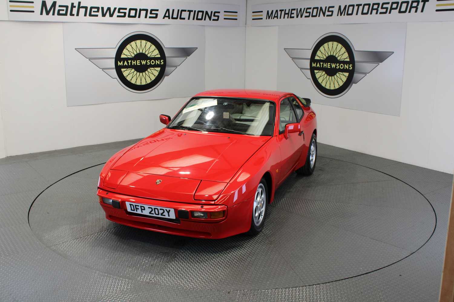 1982 PORSCHE 944