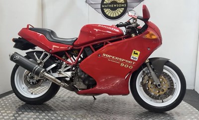 Lot 437 - 1993 DUCATI 900 SS