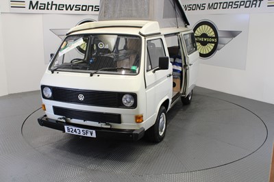 Lot 596 - 1984 VOLKSWAGEN CARAVELLE 78PS