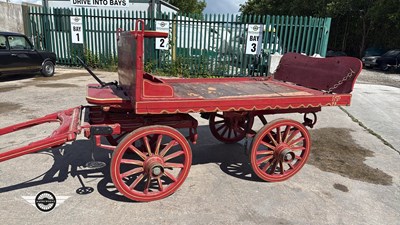 Lot 187 - HORSE DRAWN CARRIAGE