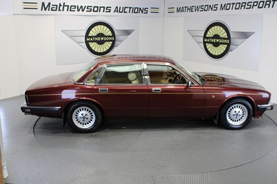 Lot 203 - 1993 JAGUAR SOVEREIGN 4.0 AUTO