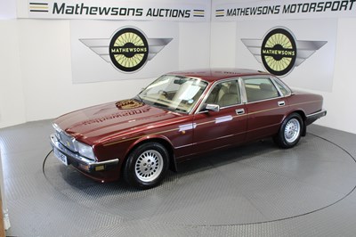 Lot 203 - 1993 JAGUAR SOVEREIGN 4.0 AUTO