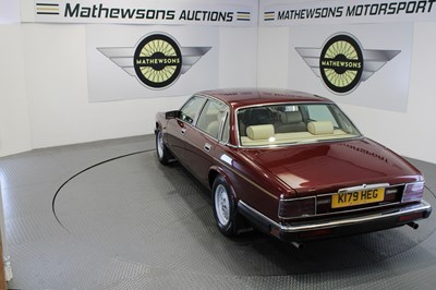 Lot 203 - 1993 JAGUAR SOVEREIGN 4.0 AUTO