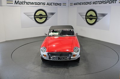Lot 533 - 1974 MG B