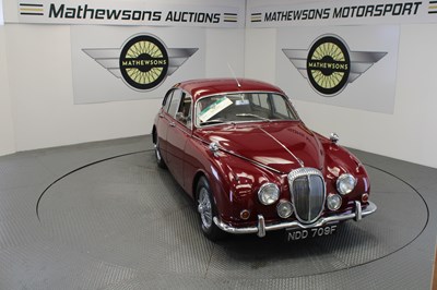 Lot 695 - 1968 DAIMLER V8 250