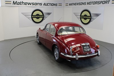 Lot 695 - 1968 DAIMLER V8 250