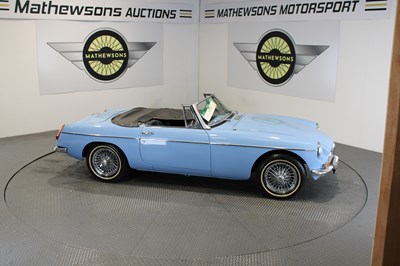 Lot 854 - 1965 MG B