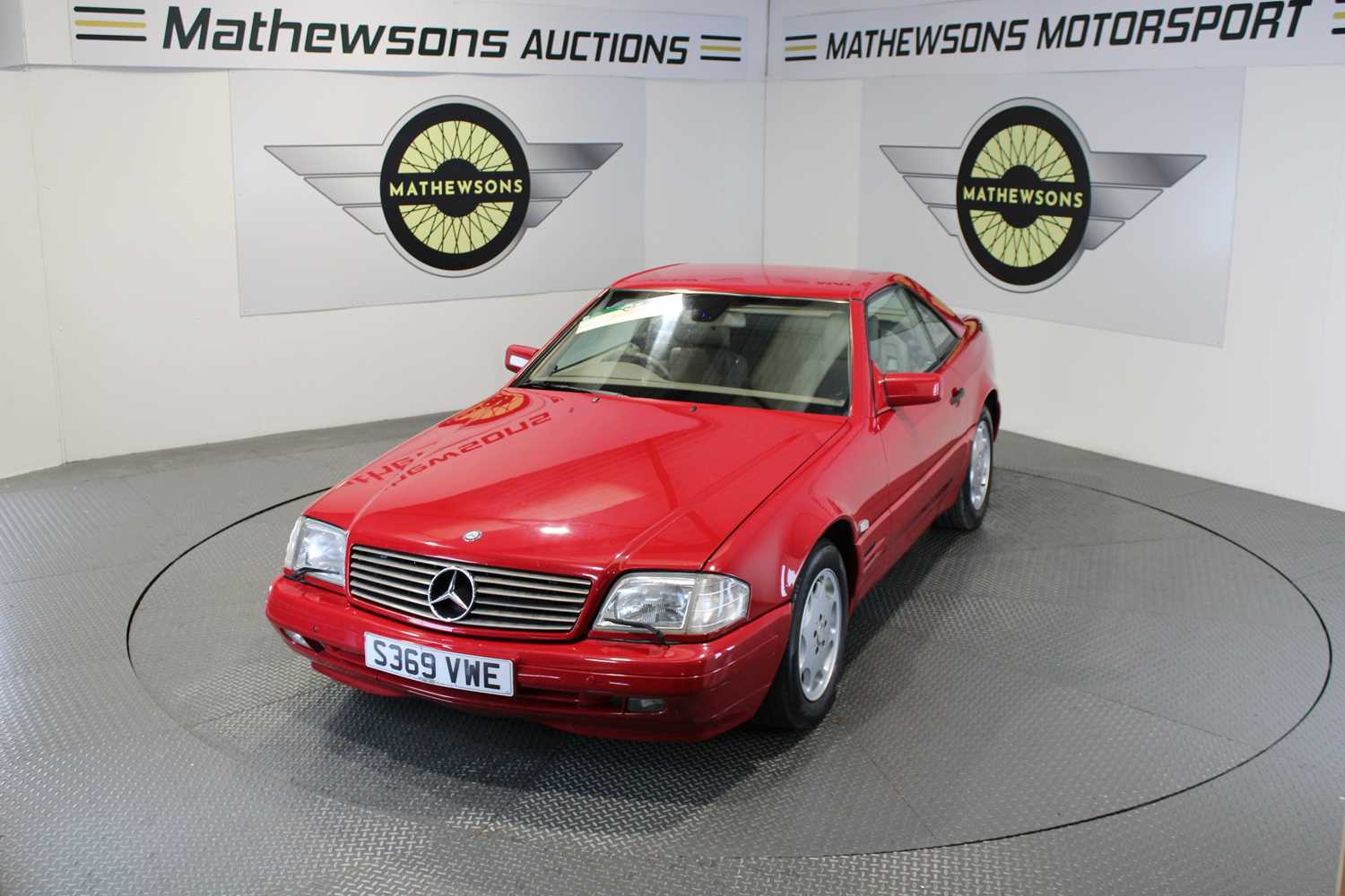 Lot 855 - 1998 MERCEDES SL 280 AUTO
