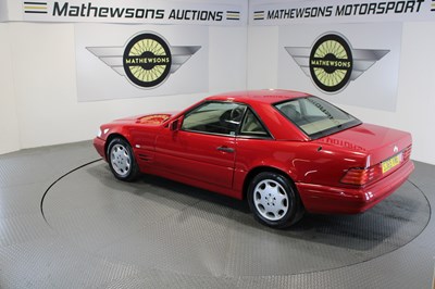 Lot 855 - 1998 MERCEDES SL 280 AUTO