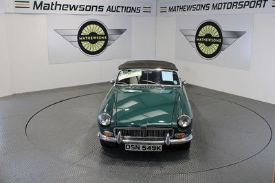 Lot 769 - 1972 MG B
