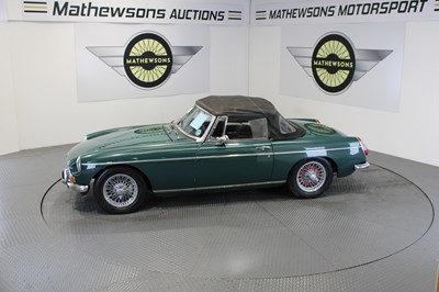 Lot 769 - 1972 MG B