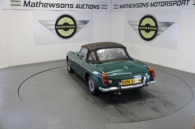 Lot 769 - 1972 MG B