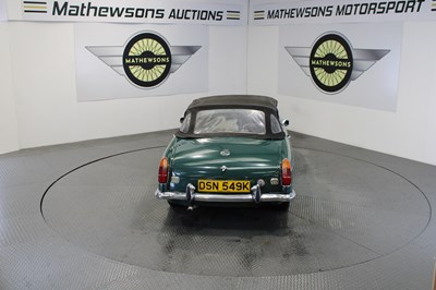 Lot 769 - 1972 MG B