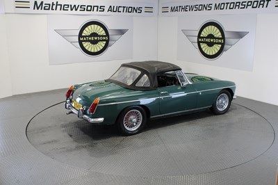 Lot 769 - 1972 MG B