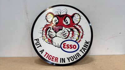 Lot 634 - PUT A TIGER IN YOUR TANK , STEEL REPRO SIGN 24" DIA