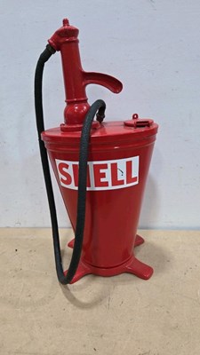 Lot 141 - SHELL GEAR OIL PUMP DISPENSER