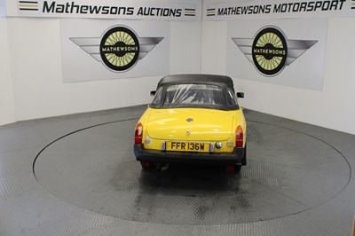 Lot 27 - 1980 MG B